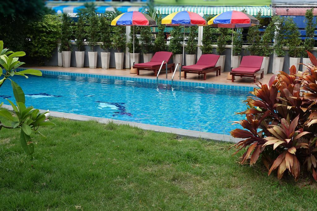 The Right Resort Патая Екстериор снимка