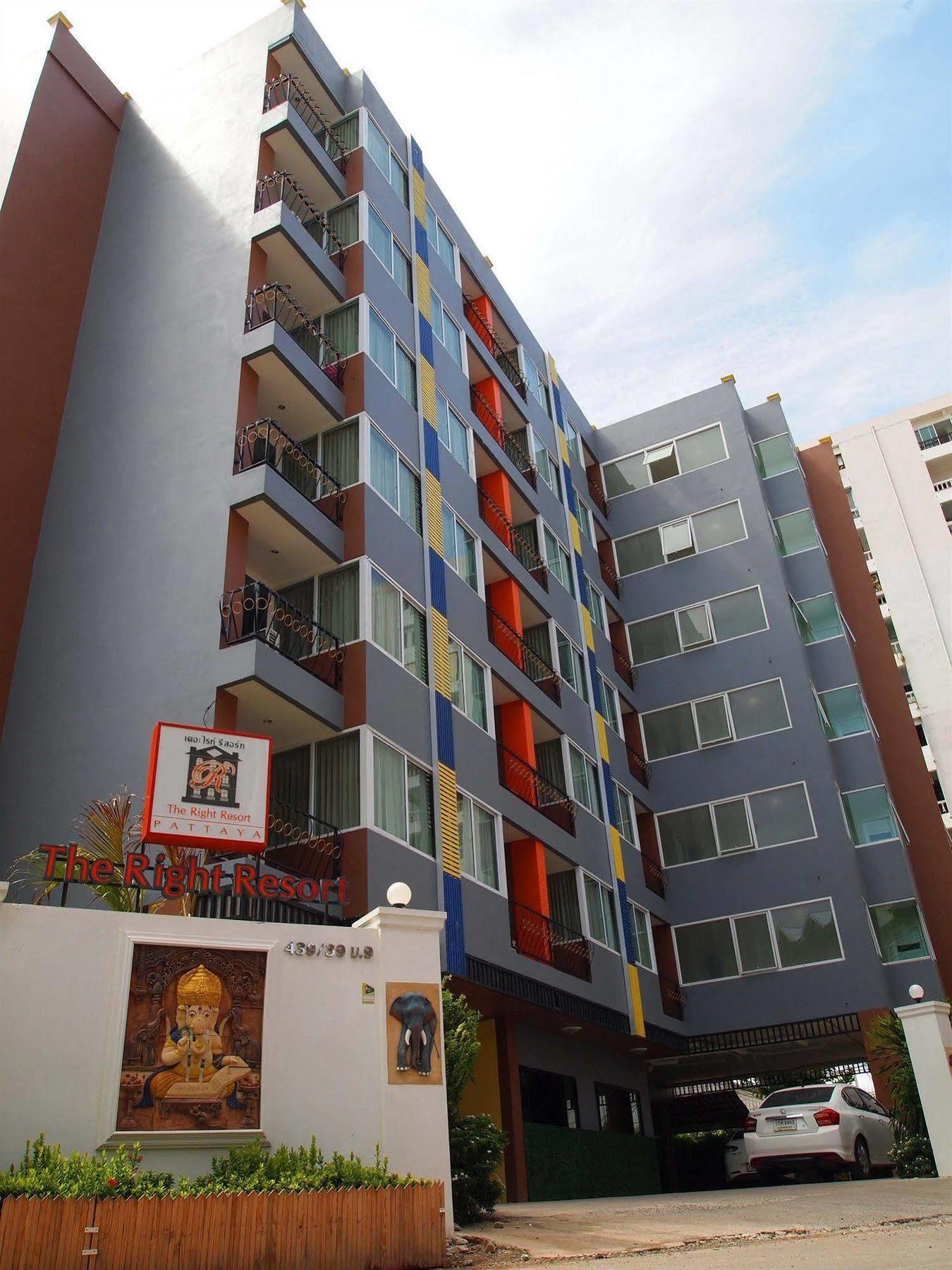 The Right Resort Патая Екстериор снимка