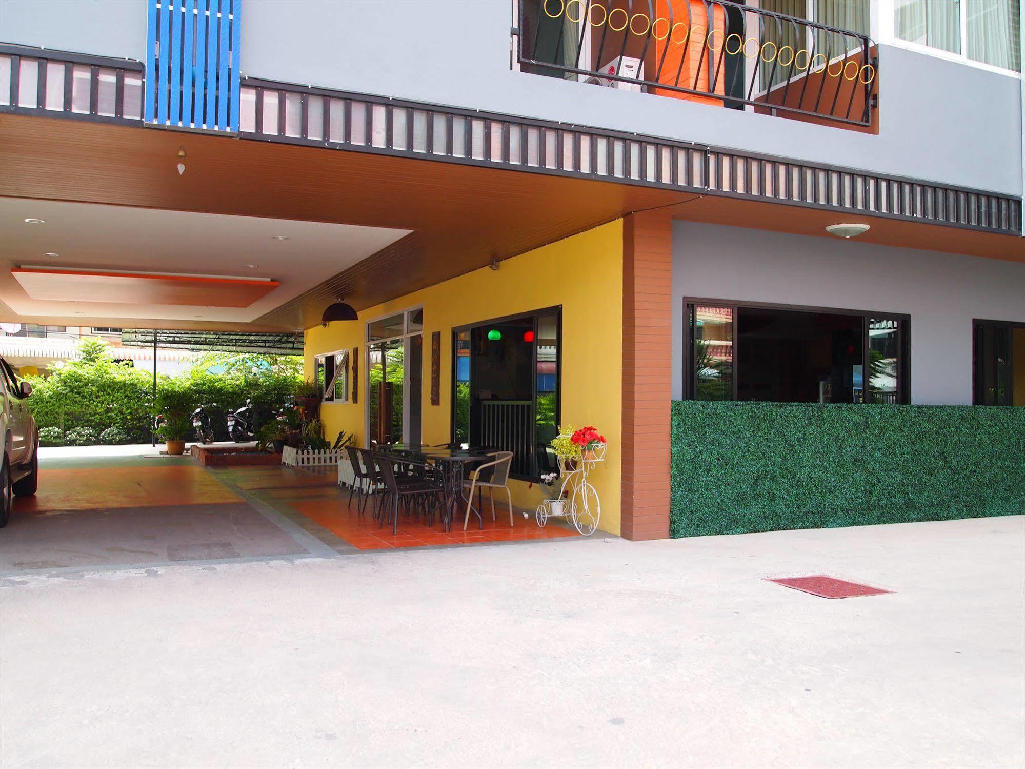 The Right Resort Патая Екстериор снимка